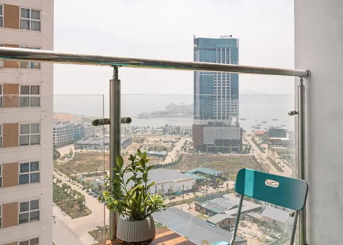 Three-bedroom House With Sea View Hạ Long
